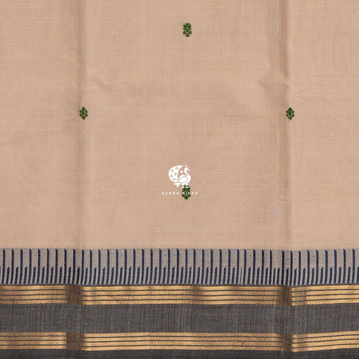 Running blouse in the same beige as the body, with the same zari border and blue thread band