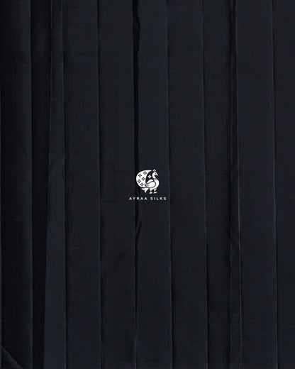 Close view of the running blouse in plain black pure Kanchipuram silk